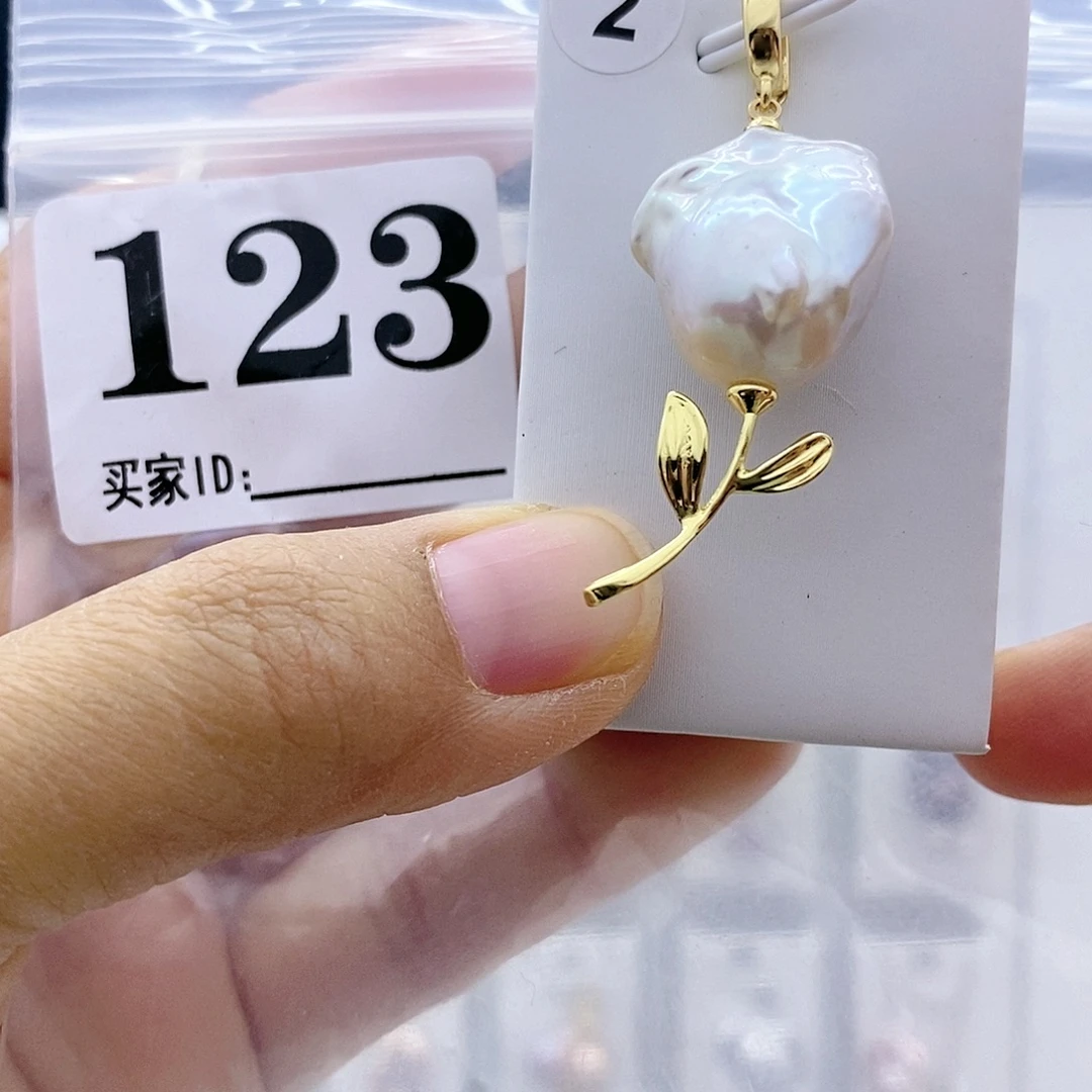 颈饰淡水珍珠钛钢