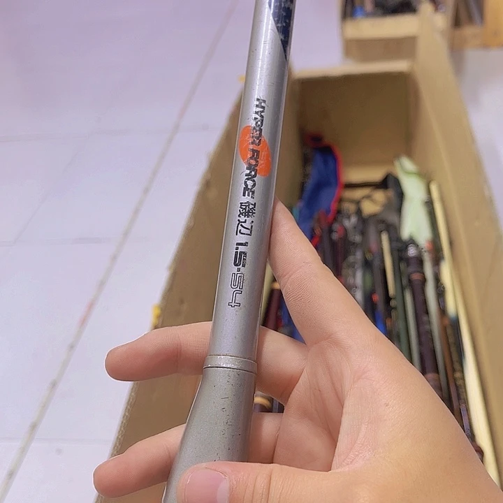 只****价中古鱼竿 一物一拍 看好下单 微瑕