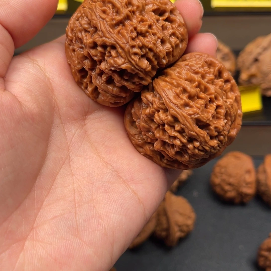 文玩核桃吊坠内****肉45南疆石