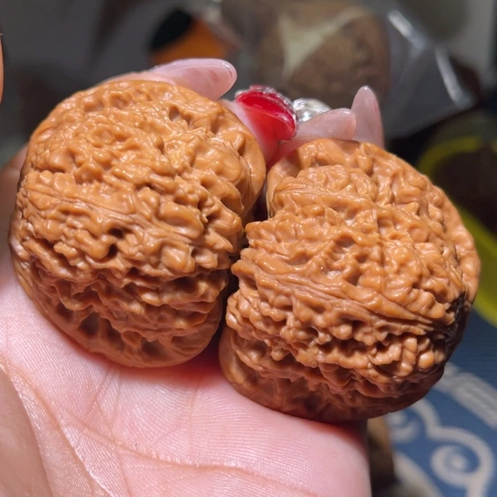 桃核把件             43