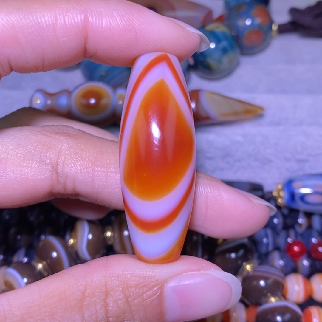 苦****玛瑙/玉髓未镶嵌颈饰