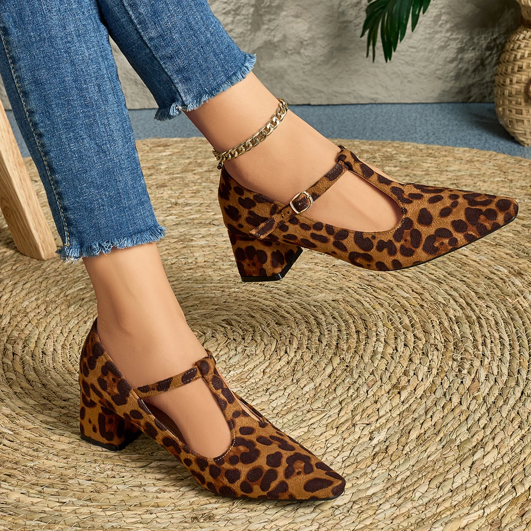 欧美时尚豹纹绒面单鞋女春夏新款尖头粗跟复古T字带镂空玛丽珍鞋