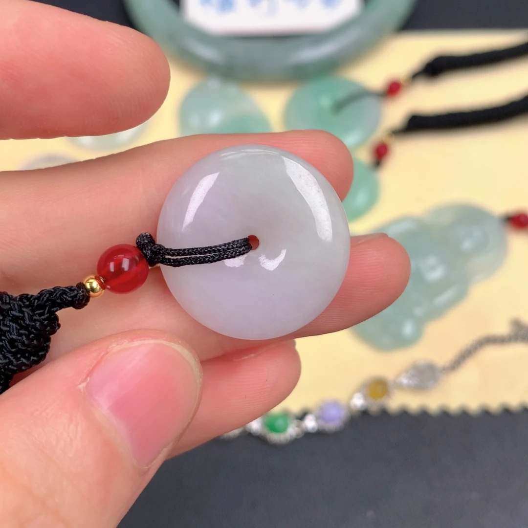 沐***梓未镶嵌手镯翡翠多样性发货翡翠