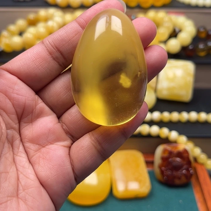 琥珀未镶嵌珠宝奇石M220号