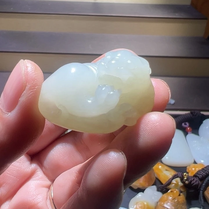 快***爷和田玉未镶嵌颈饰