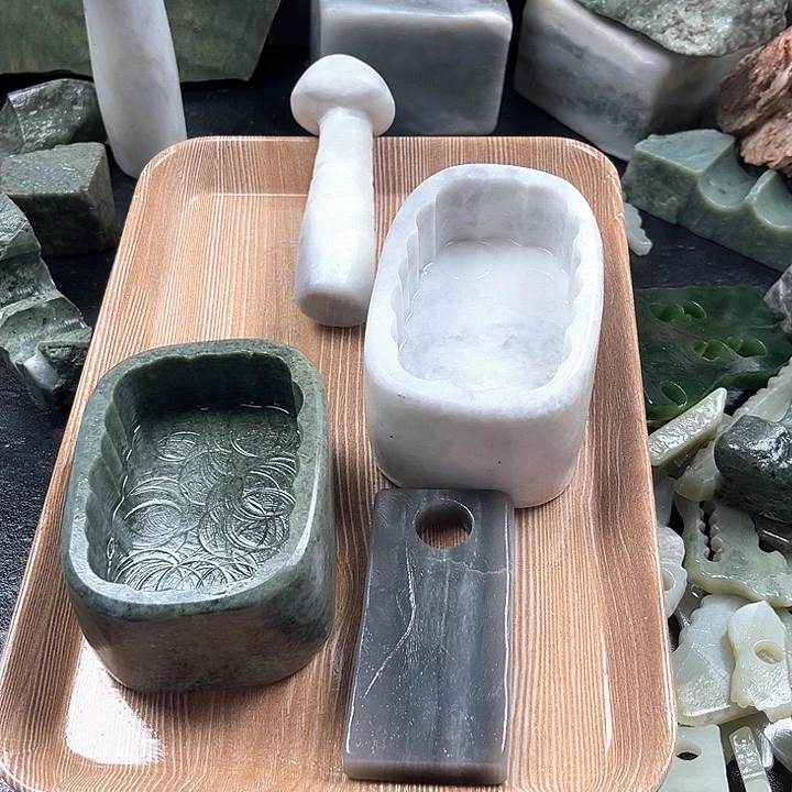 和田玉（糖玉）未镶嵌挂件唐*