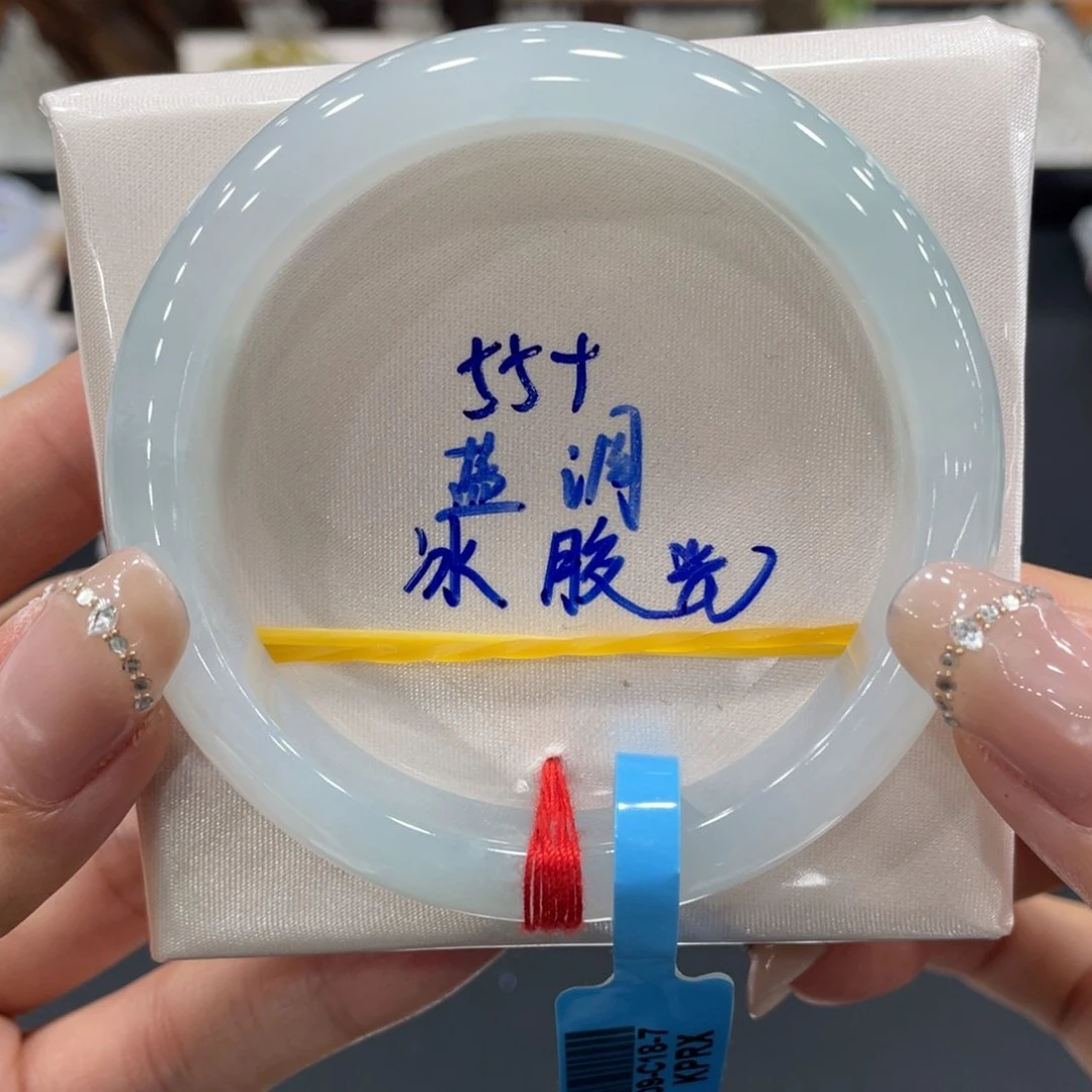 未镶嵌手镯翡翠缅甸翡翠手镯