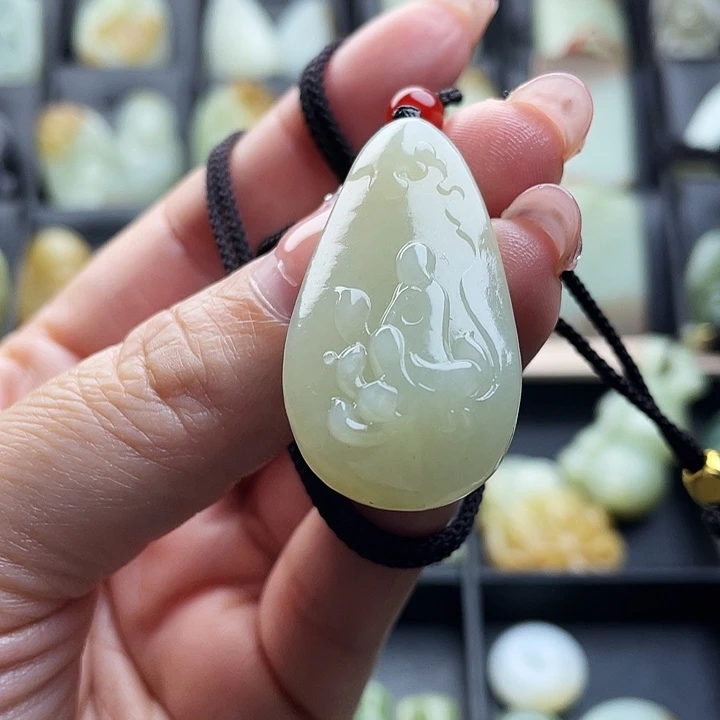 和田玉（糖玉）未镶嵌颈饰