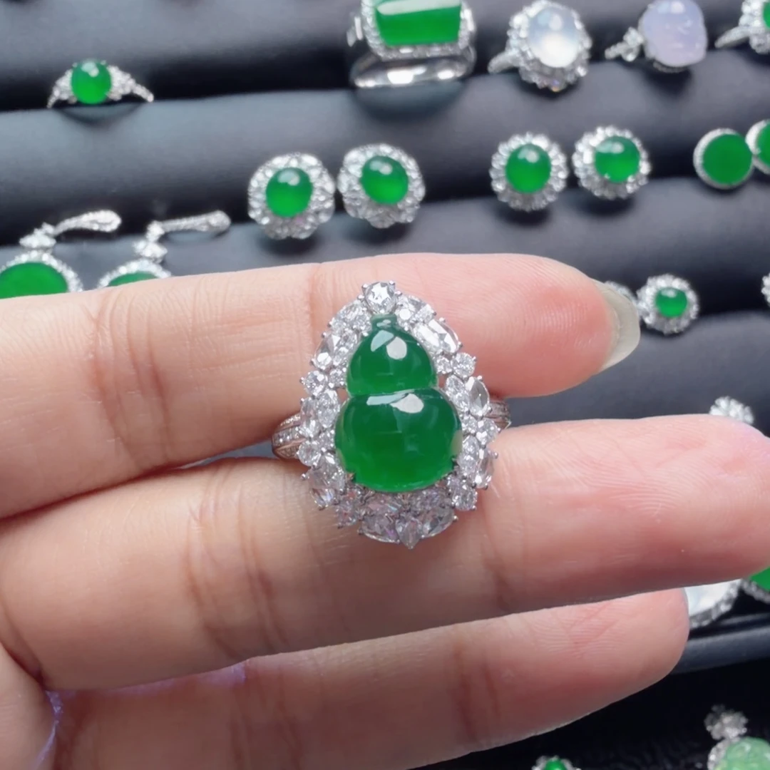 翡翠18K金镶嵌戒指戒指