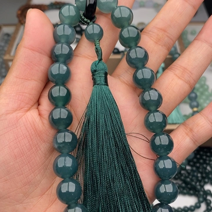 悲***的翡翠未镶嵌手链微瑕手持