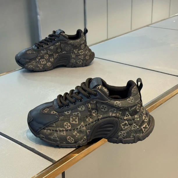 2025年新款男鞋皮面拼接秋季老爹百搭厚底增高鞋运动鞋休闲鞋潮鞋