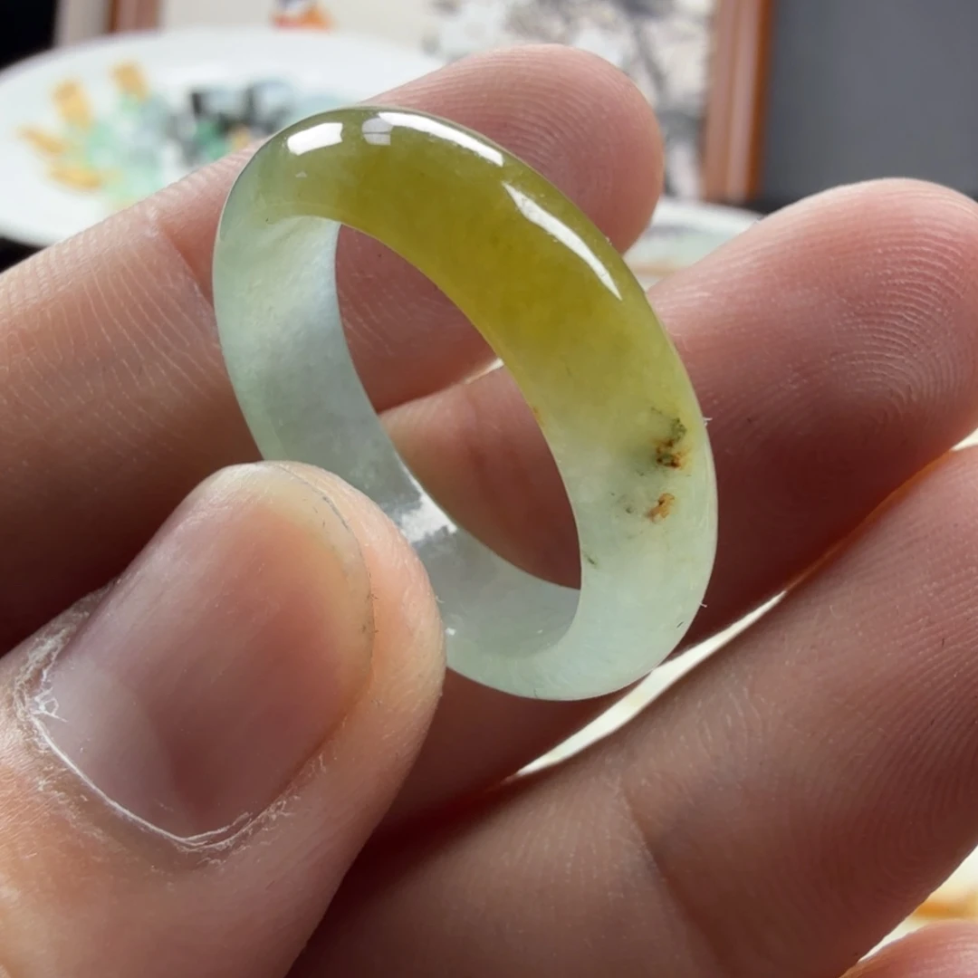 翡翠未镶嵌戒指蓝绿飘黄23码