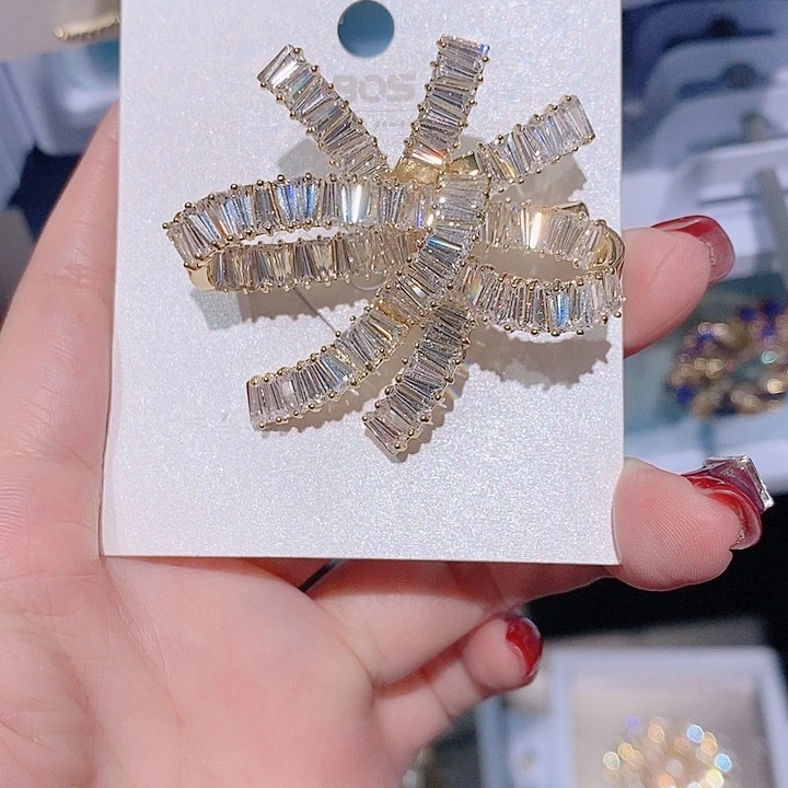 锆石铜合金蝴蝶结大号胸针