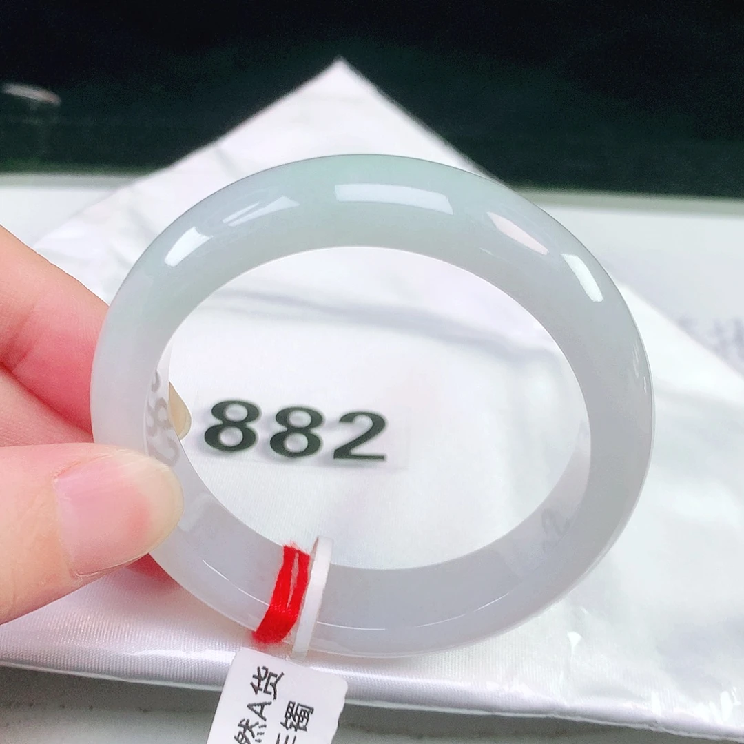未镶嵌手镯翡翠882