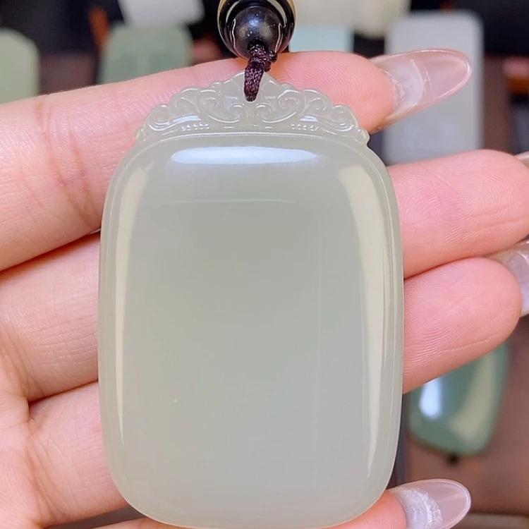 【闪购商品】颈饰未镶嵌和田玉