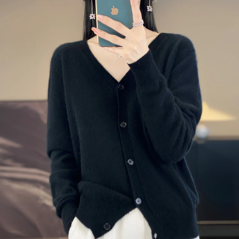 羊毛混纺2024秋冬新品女装v领短款假背带宽松大码针织开衫厚外套