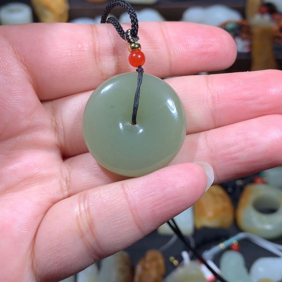 和田玉颈饰未镶嵌喷****码