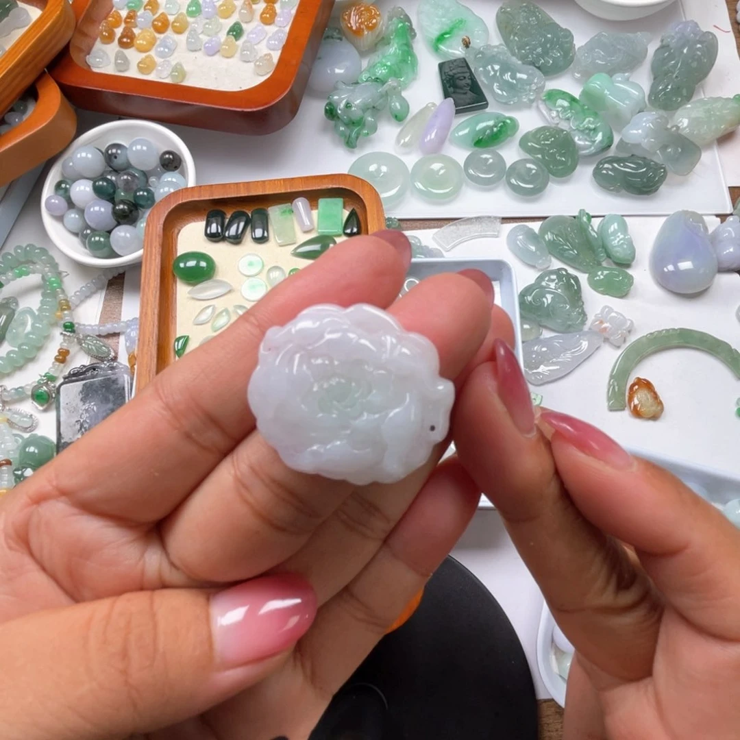 翡翠未镶嵌颈饰56789678