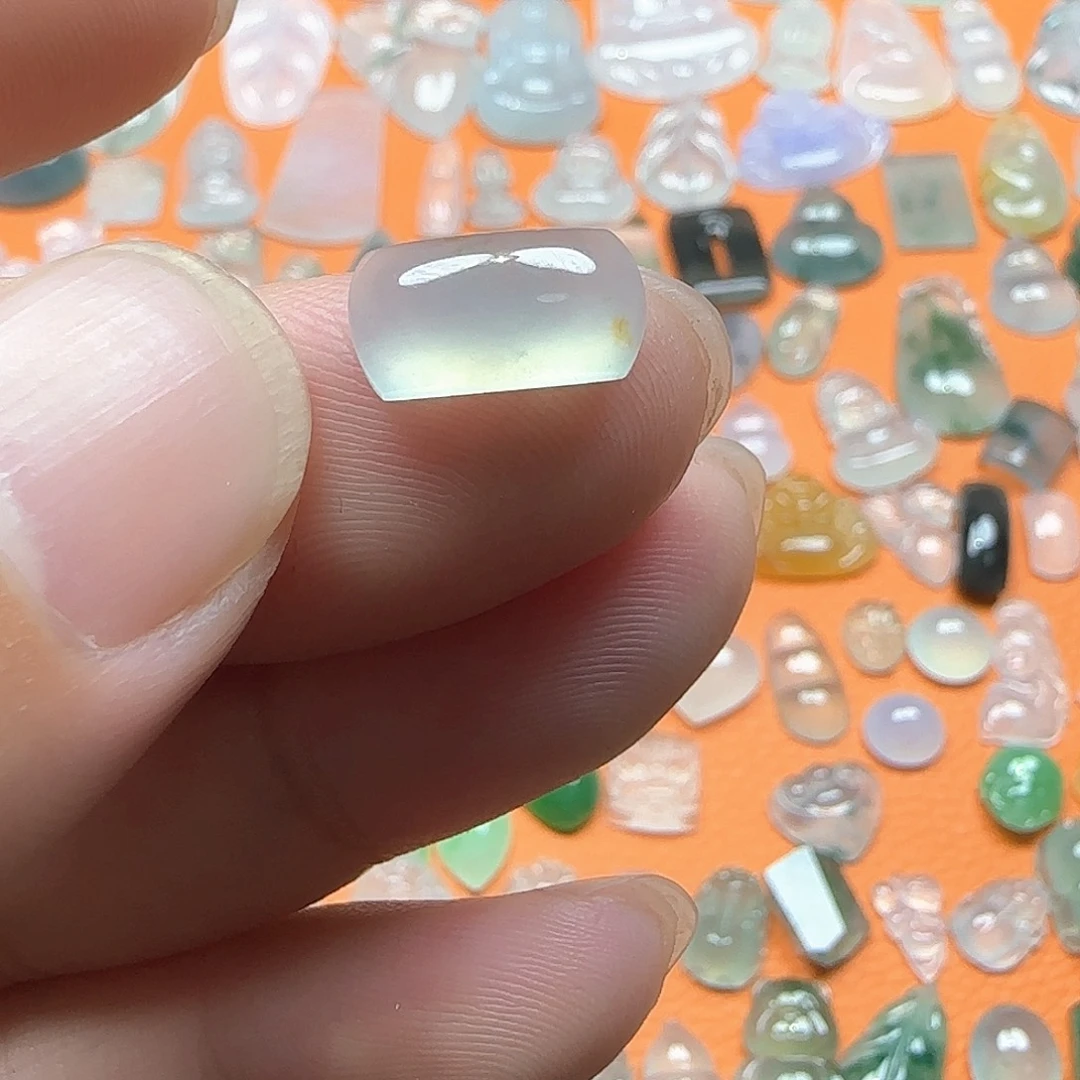 定制翡翠未镶嵌S****?翡翠