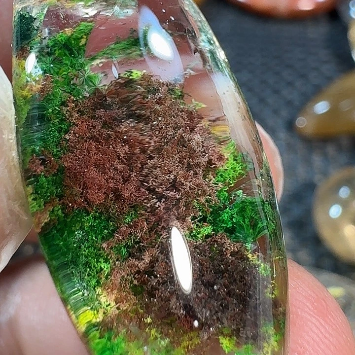 未镶嵌颈饰水晶漫****人