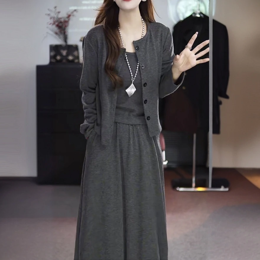 2025早春穿搭套装裙女高级感气质时尚洋气针织开衫吊带半裙三件套