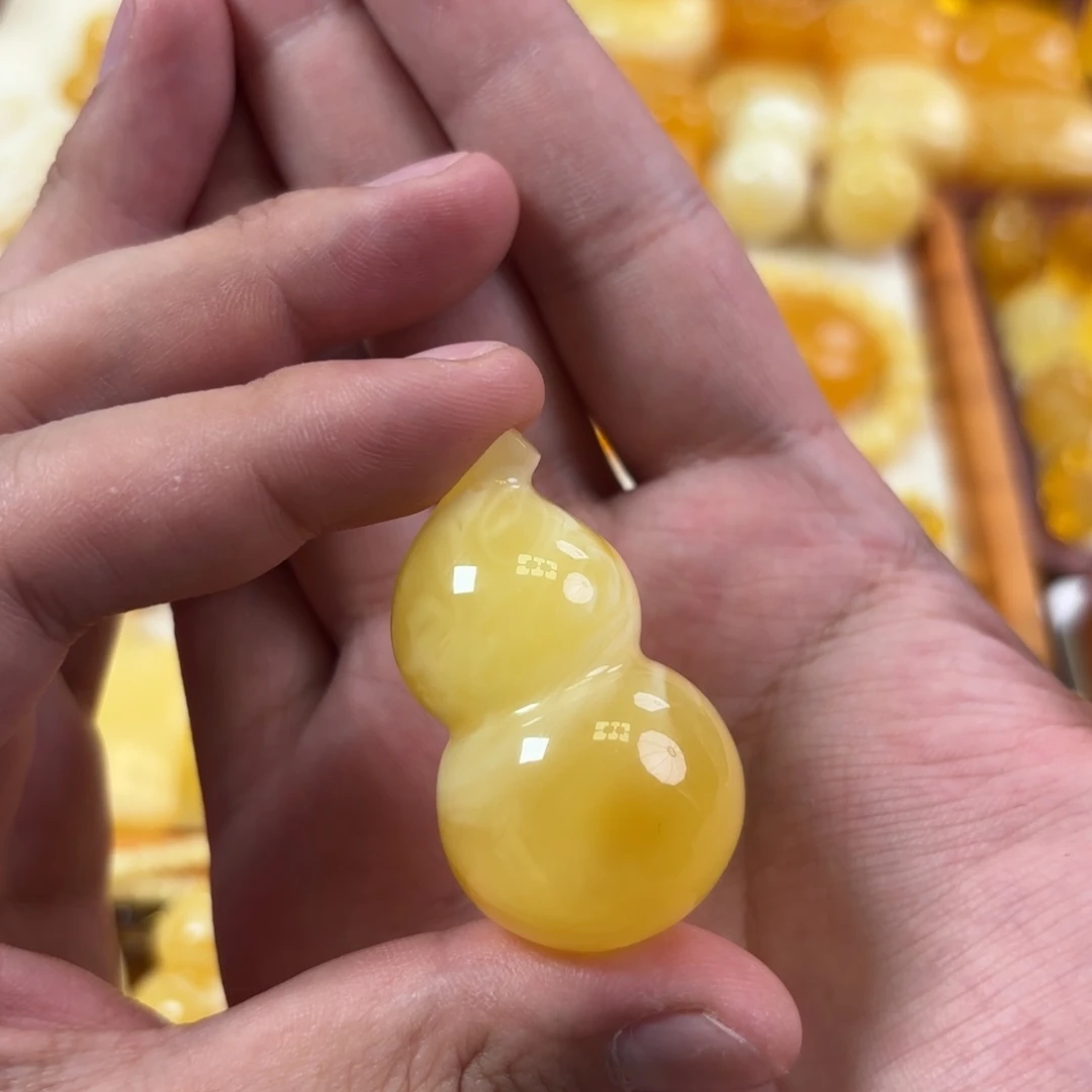 蜜蜡未镶嵌裸石葫芦