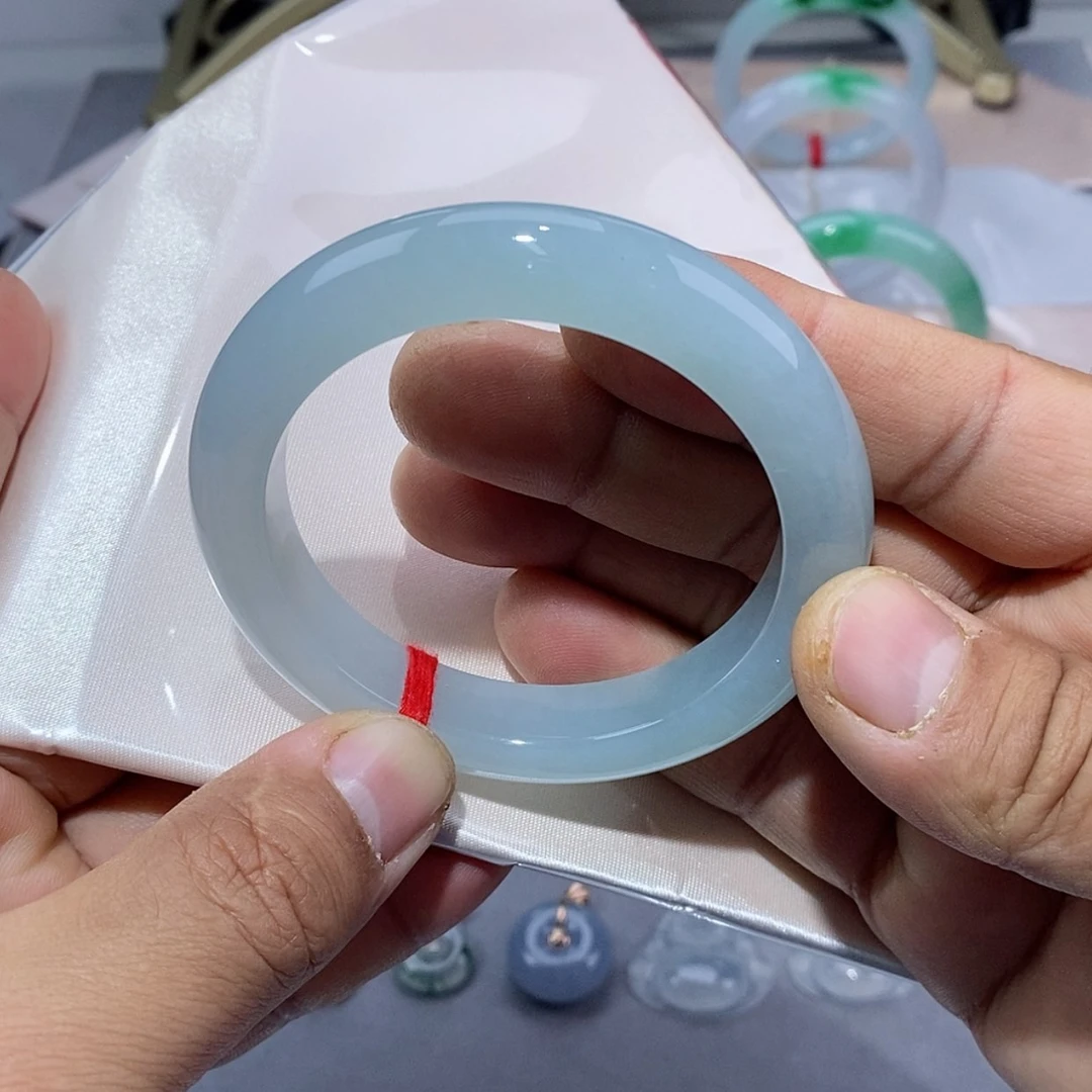 【闪购商品】未镶嵌手镯翡翠