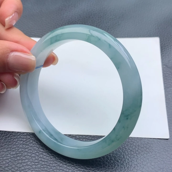 翡翠手镯未镶嵌天然翡翠手镯