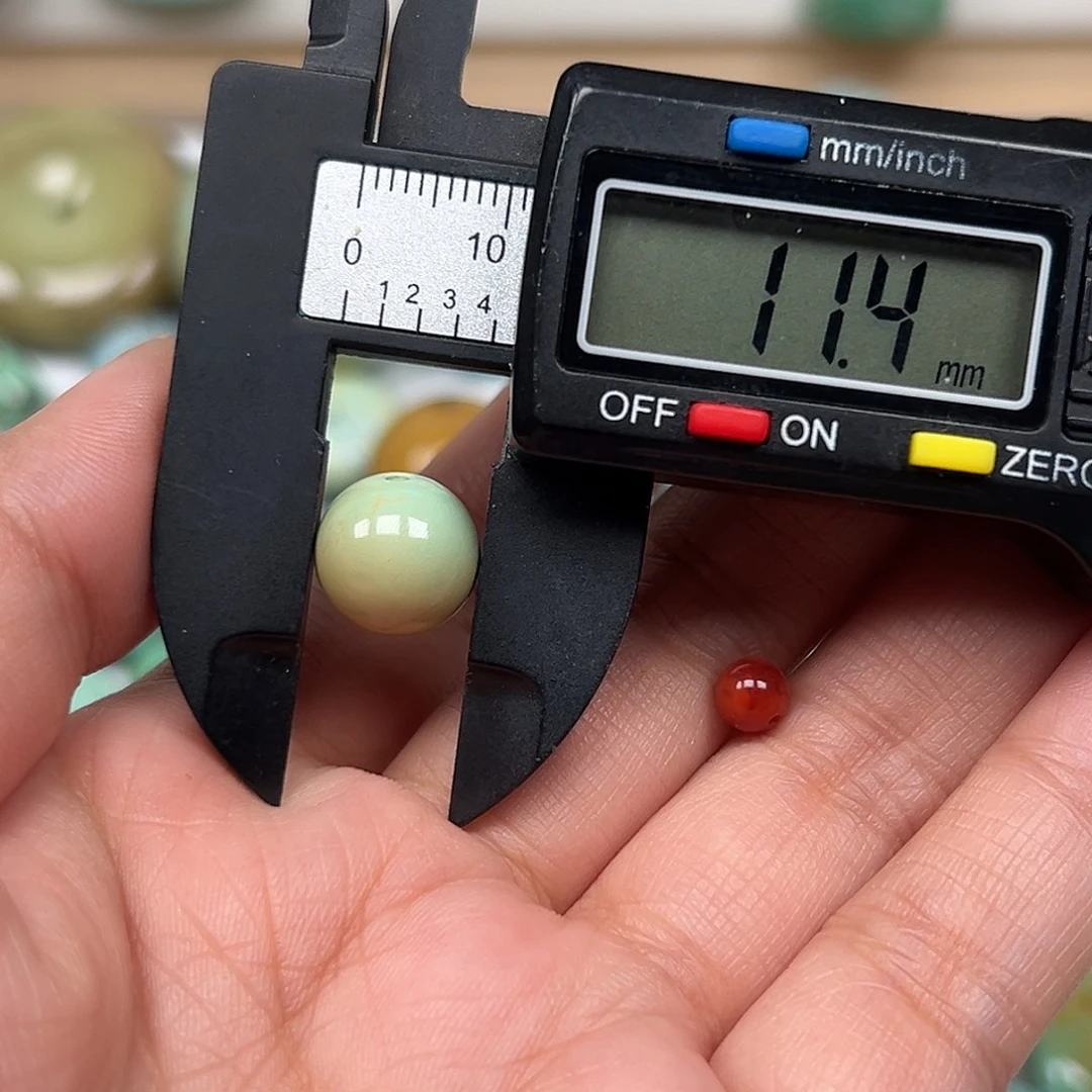 南红玛瑙未镶嵌珠宝奇石