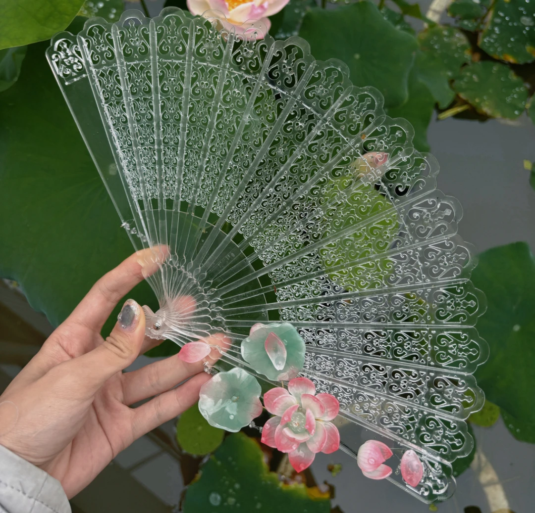 冰透荷花仙侠折扇小巧白色便携折扇适合夏性搭配旗袍