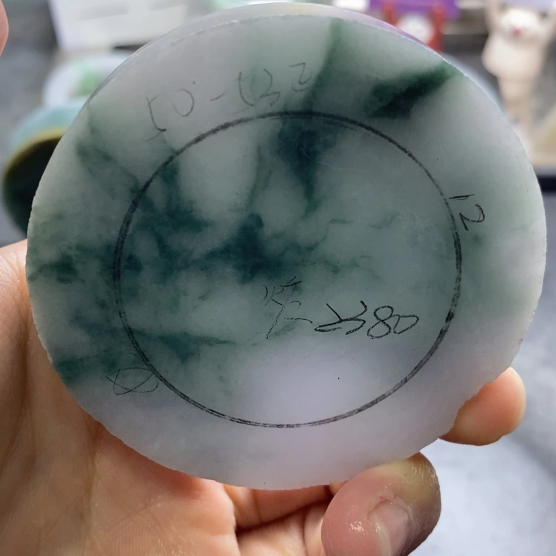 定制翡翠未镶嵌翡翠手镯