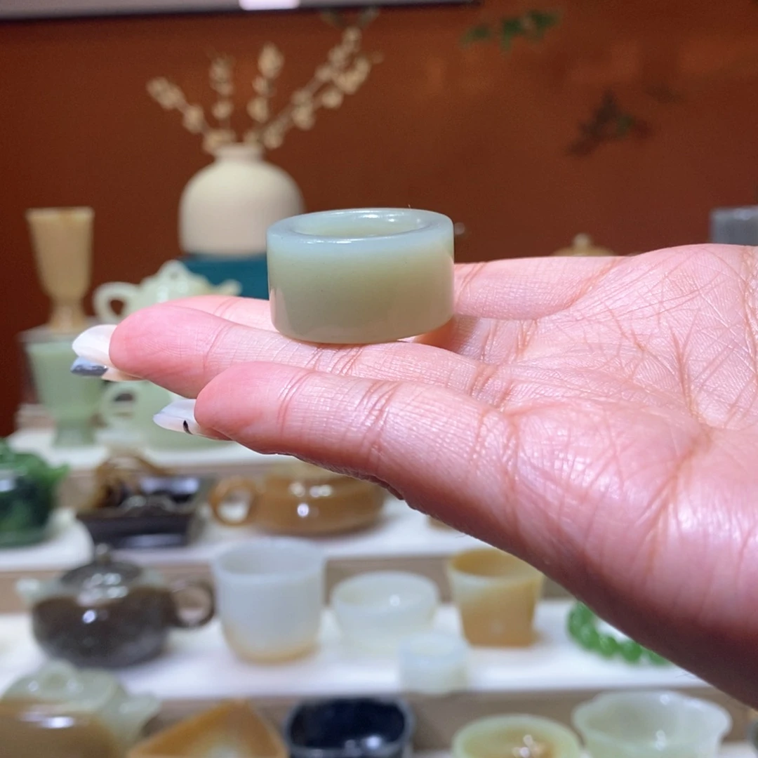 未镶嵌和田玉挂件福利且末翠扳指18.5mm