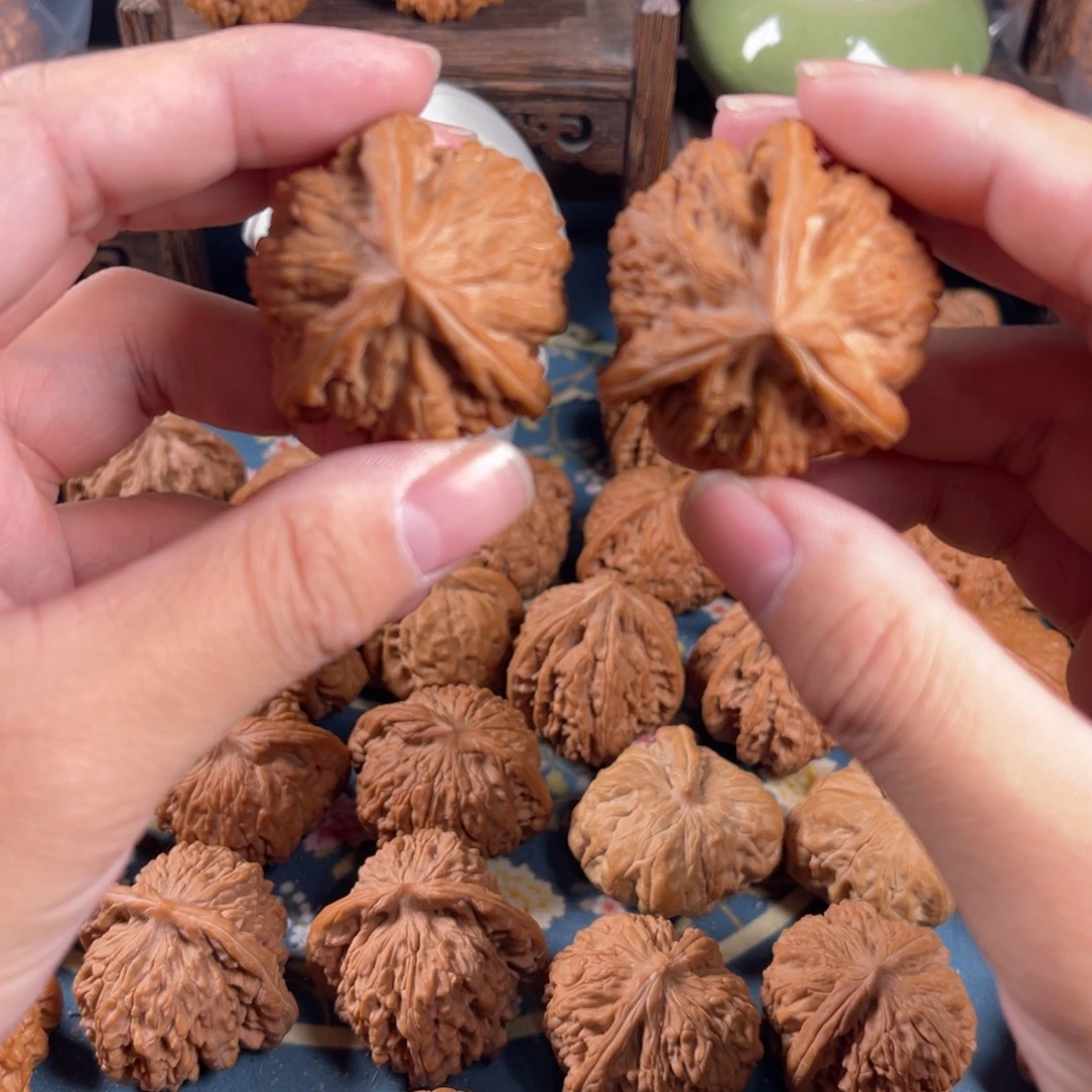 用***0文玩核桃吊坠文山40