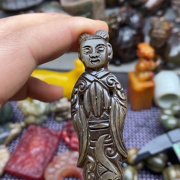 未镶嵌蛇纹石玉颈饰