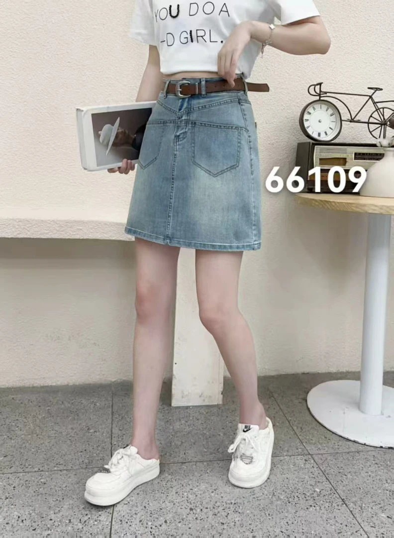 32号短裙女大码宽松遮肚显瘦梨形身材a字半身裙
