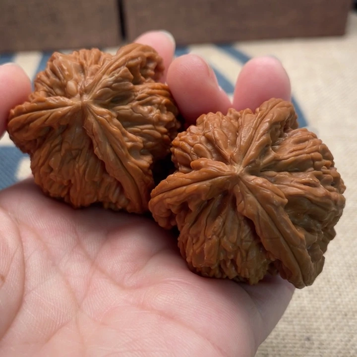 曲***散银S925白狮子核桃