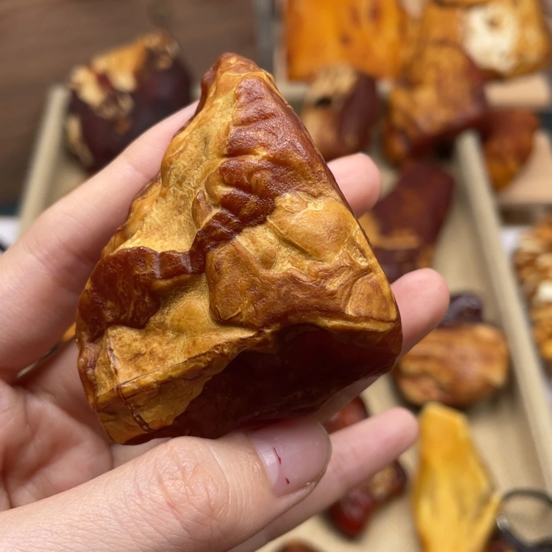 琥珀未镶嵌珠宝奇石