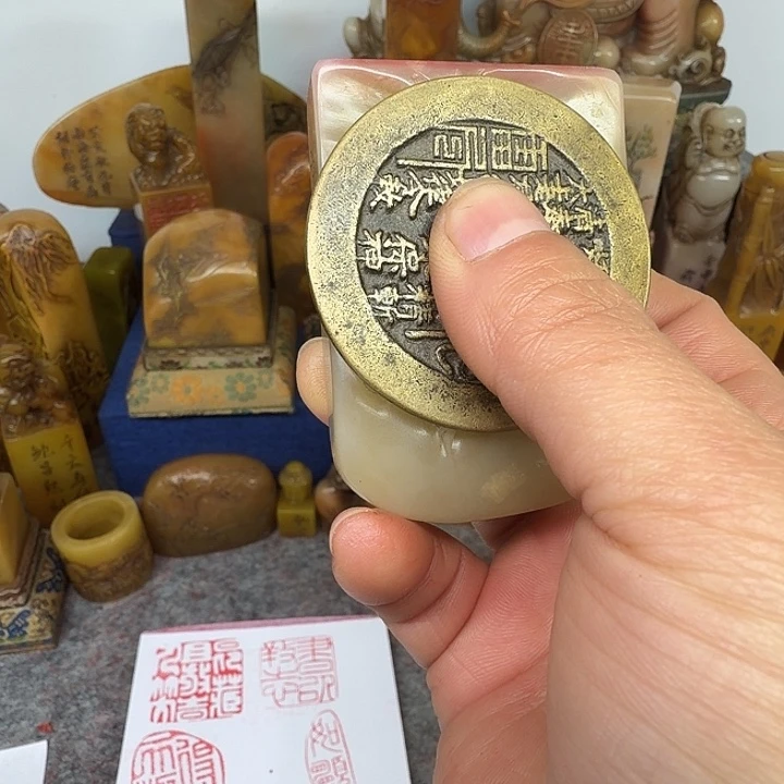 轩***轩印石寿山石寿山石雕刻工艺精湛