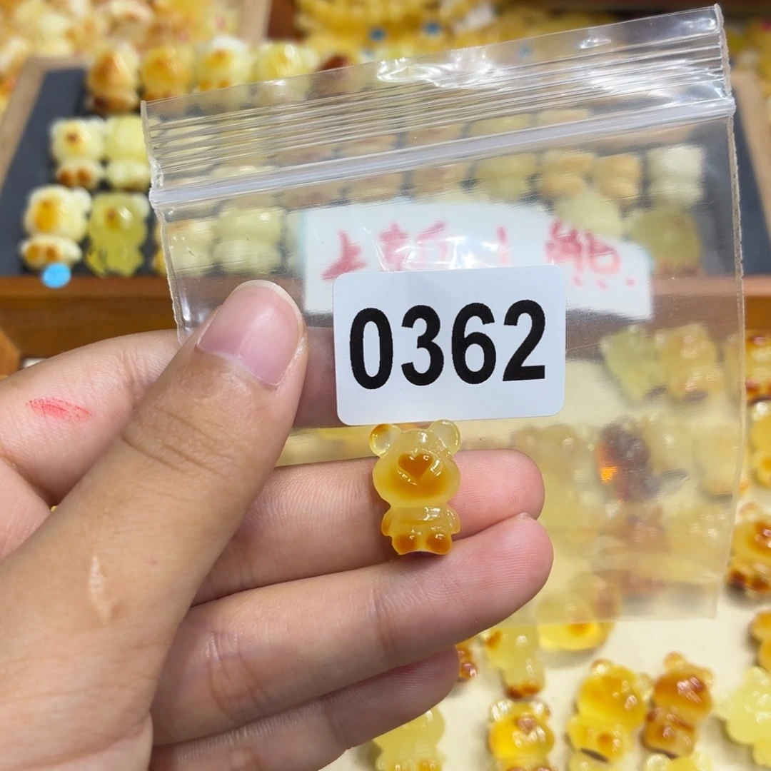 琥珀未镶嵌珠宝奇石