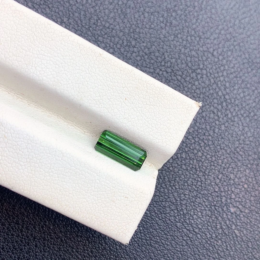 珠宝奇石未镶嵌碧玺天然电光绿碧玺裸石福利1.72ct