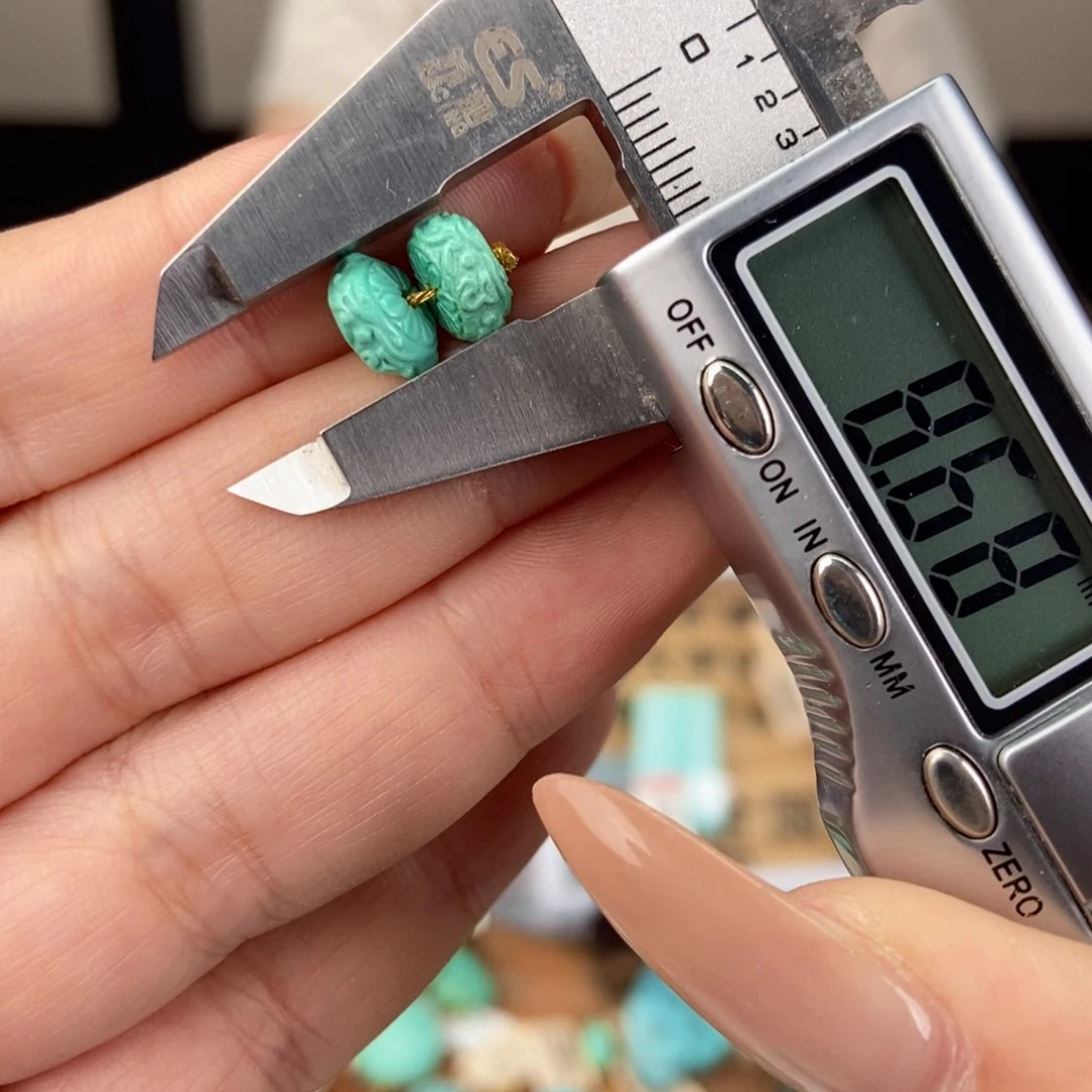 未镶嵌绿松石珠宝奇石