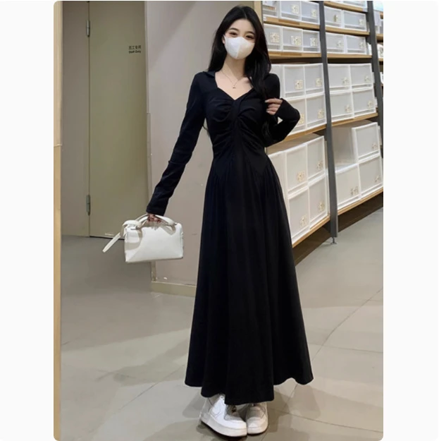 网红秋季胖mm显瘦赫本风连衣裙2024大码遮肚长袖新法式女装裙子