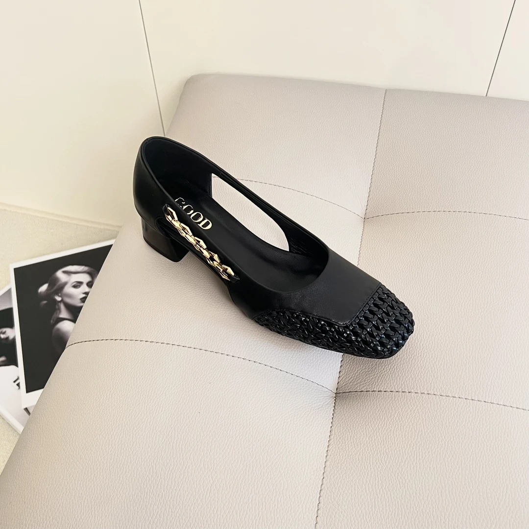 【Good】4CM真皮大方简约拼接编织金属扣件侧空方头粗跟单鞋1103