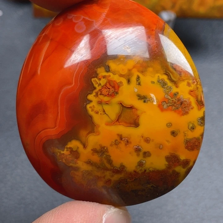 玛瑙/玉髓颈饰未镶嵌晨**光