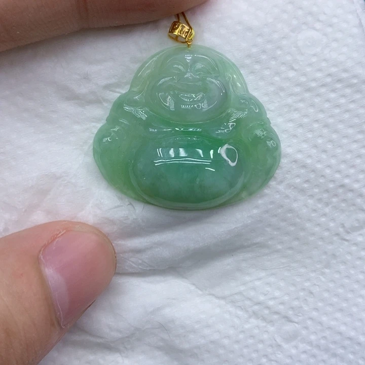 颈饰18K金镶嵌翡翠