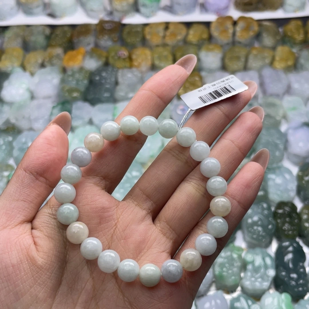 翡翠未镶嵌颈饰貔貅