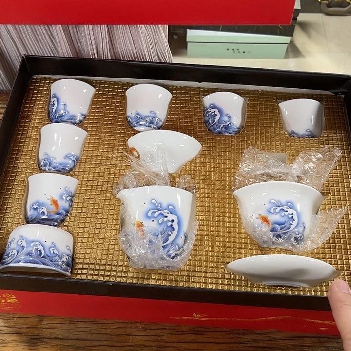 孤品茶具套装等。
