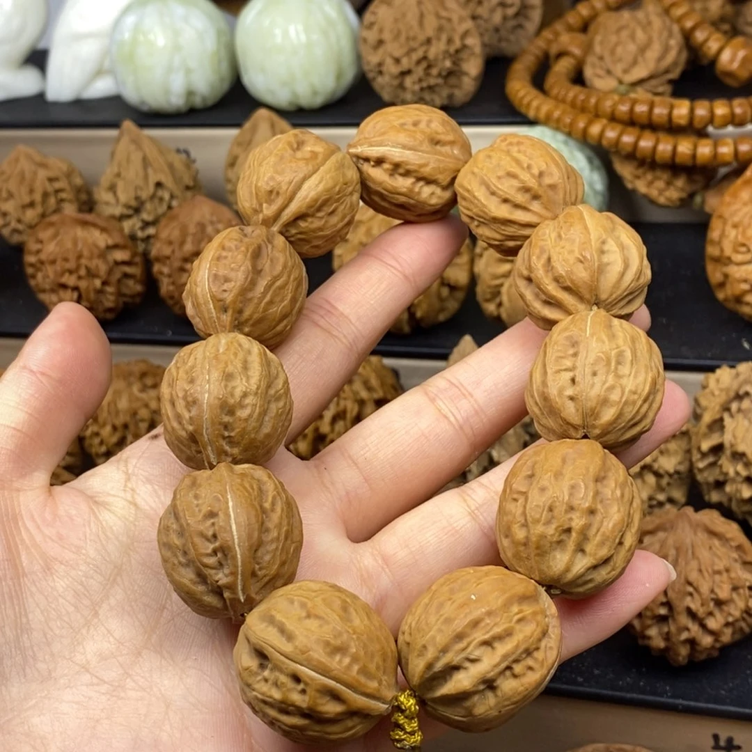用***0文玩核桃吊坠秋子