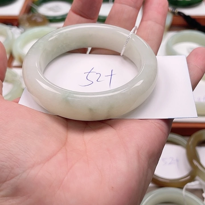 未镶嵌手镯和田玉霞