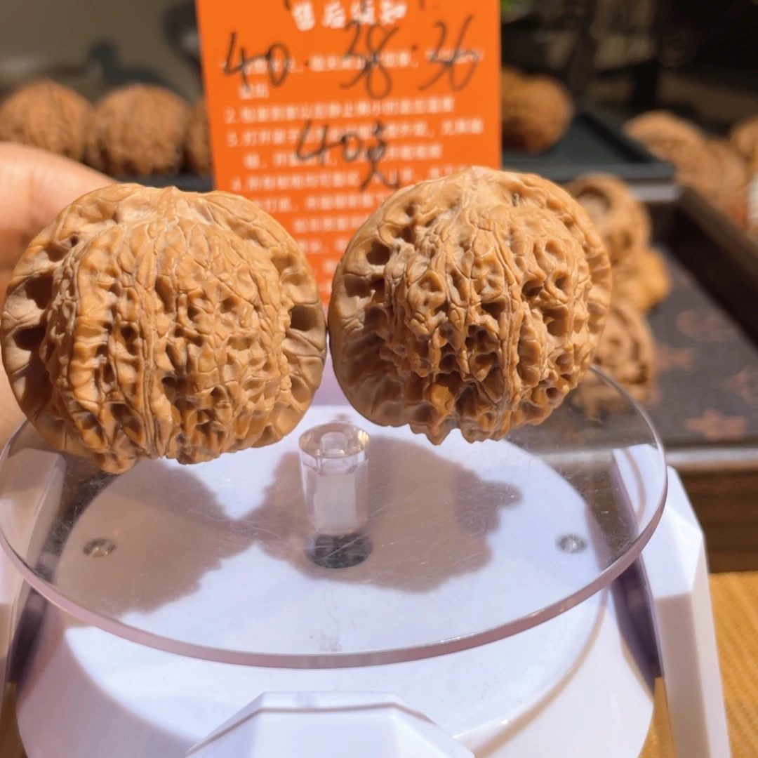 文玩核桃把件40血麒麟有修